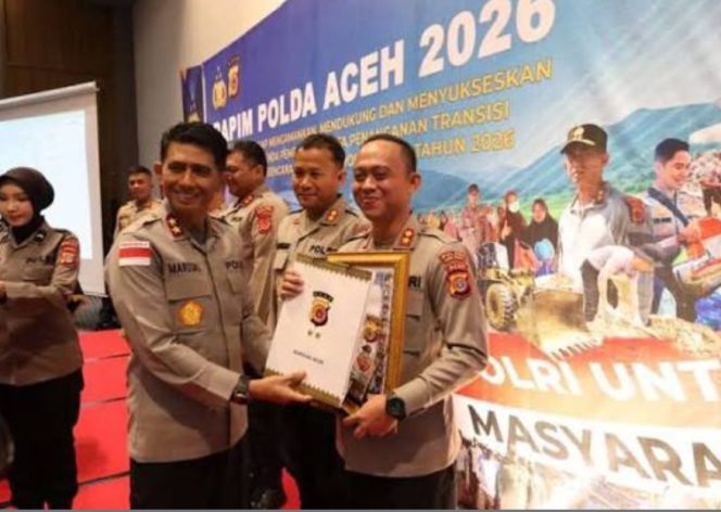 
					Respons Cepat Bencana, Kapolres  Aceh Tengah Terima Penghargaan di Rapim Polda Aceh 2026