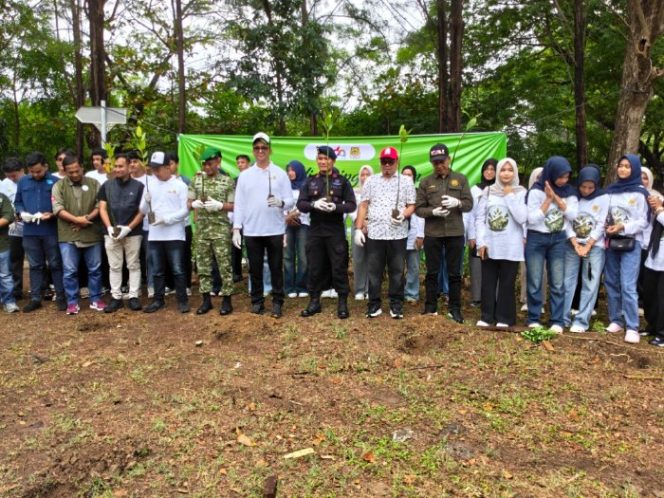 
					Kadinsos Aceh Hadiri Kampanye Pemuda Aceh Peduli Lingkungan, Dorong Kepedulian Generasi Muda terhadap Kelestarian Alam