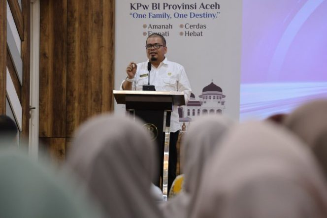 
					Kepala Dinas Sosial Aceh, Budi Afrizal, S.KM., M.KM., membuka kegiatan Sosialisasi dan Edukasi Elektronifikasi Bantuan Sosial Non Tunai (BSNT) Tahun 2026. (Foto Humas Dinsos)